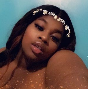 Meet your Posher, Raquelle